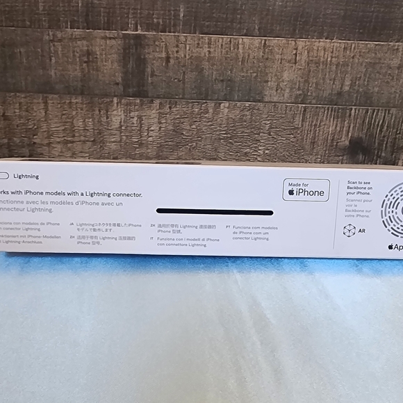 NEW Backbone One (Lightning) with Game Pass Mobile Gaming Controller for iPhone - Picture 4 of 7